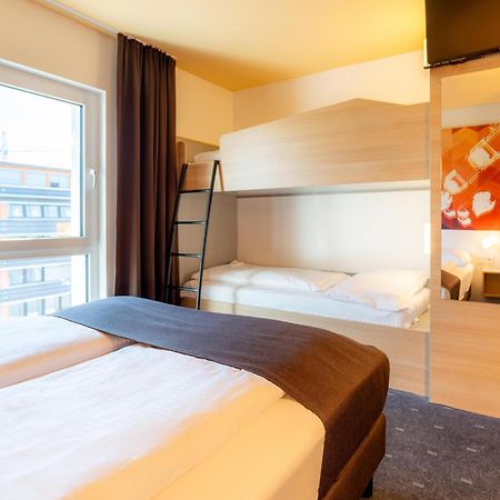 B&B Hotel Stuttgart-Bad Cannstatt ภายนอก รูปภาพ