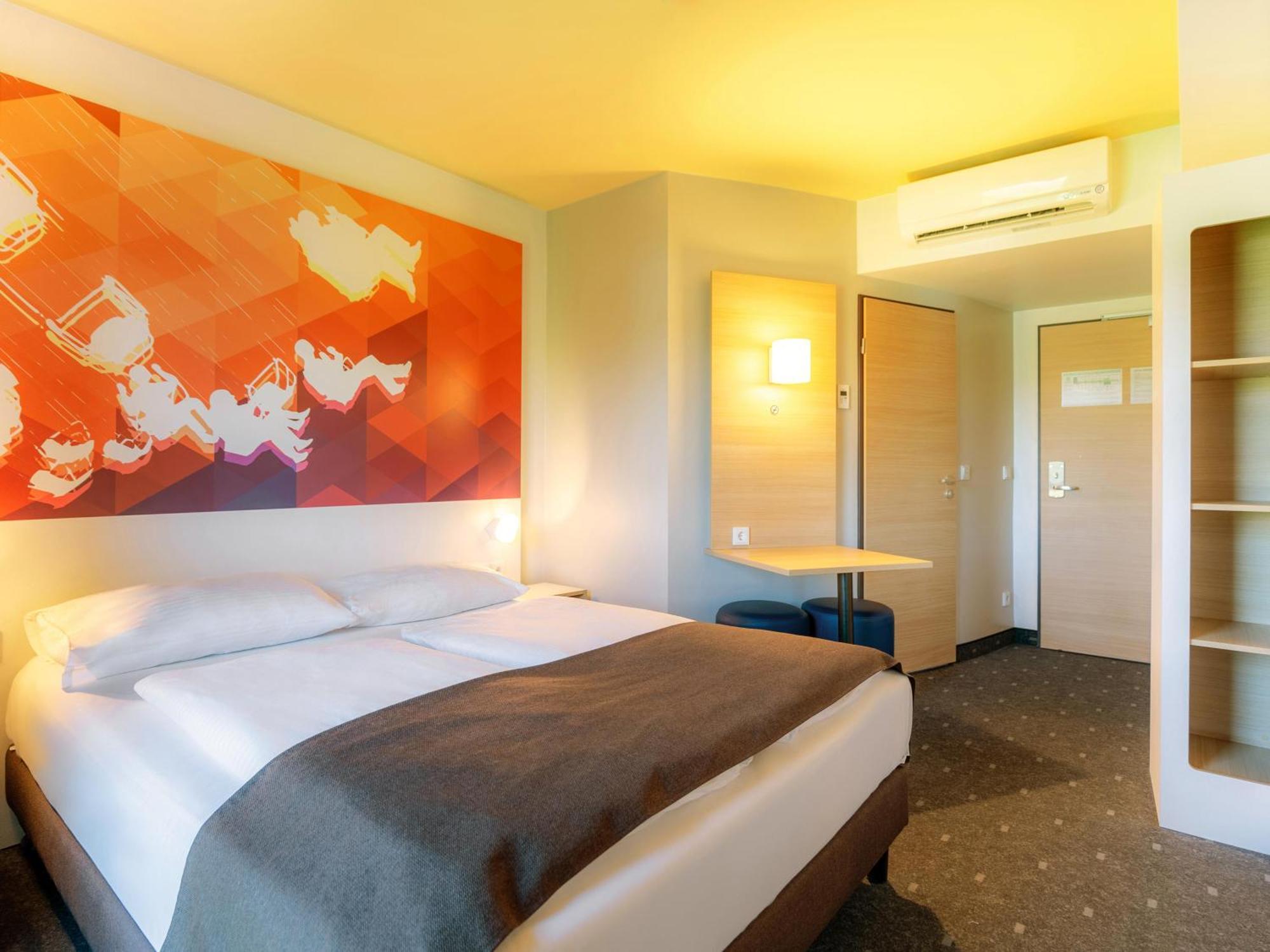 B&B Hotel Stuttgart-Bad Cannstatt ภายนอก รูปภาพ
