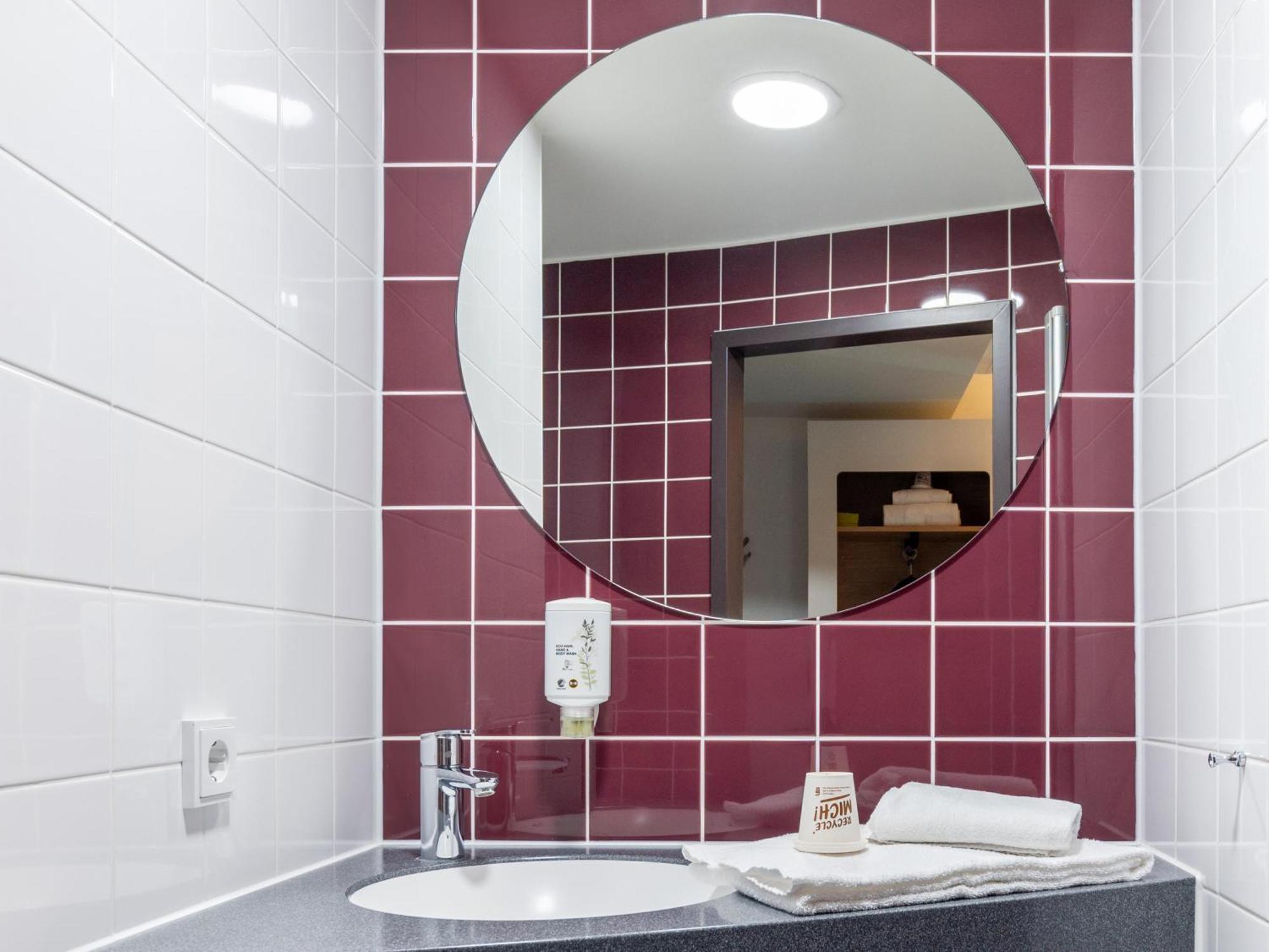 B&B Hotel Stuttgart-Bad Cannstatt ภายนอก รูปภาพ