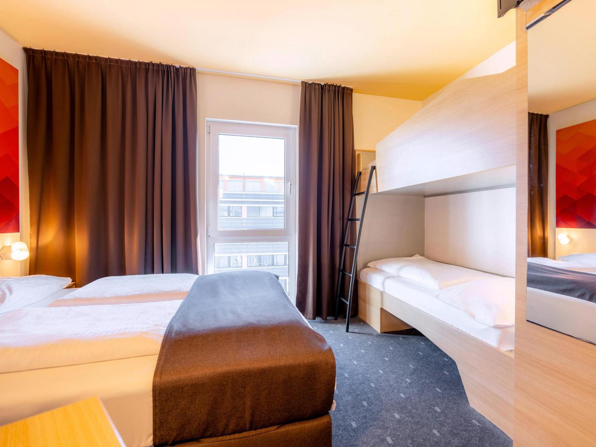 B&B Hotel Stuttgart-Bad Cannstatt ภายนอก รูปภาพ