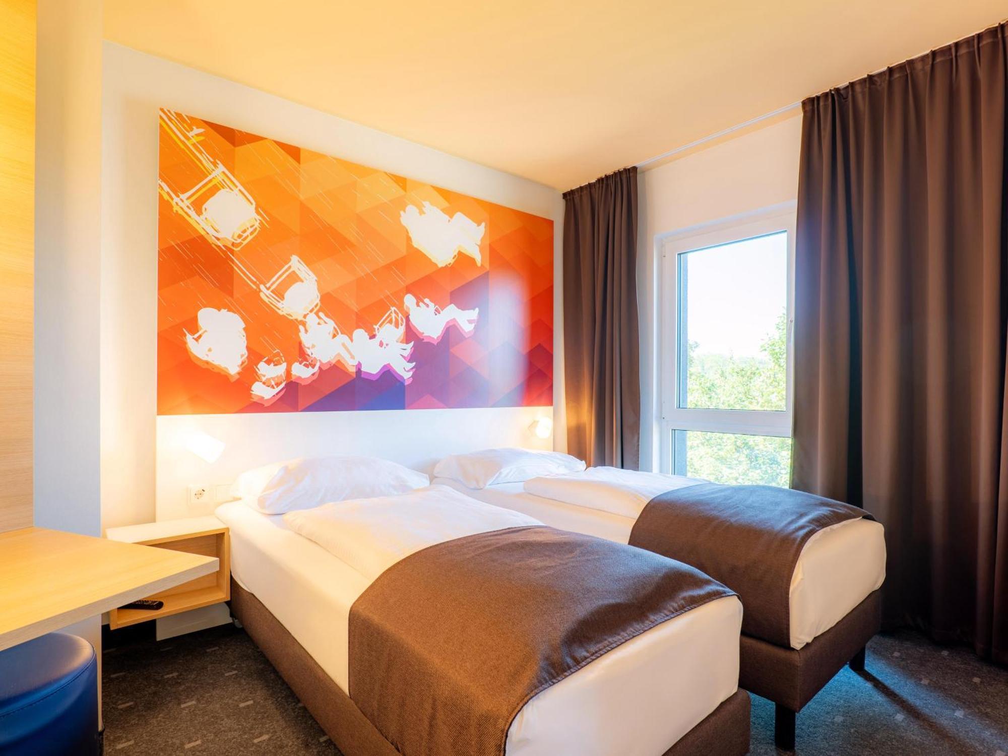B&B Hotel Stuttgart-Bad Cannstatt ภายนอก รูปภาพ