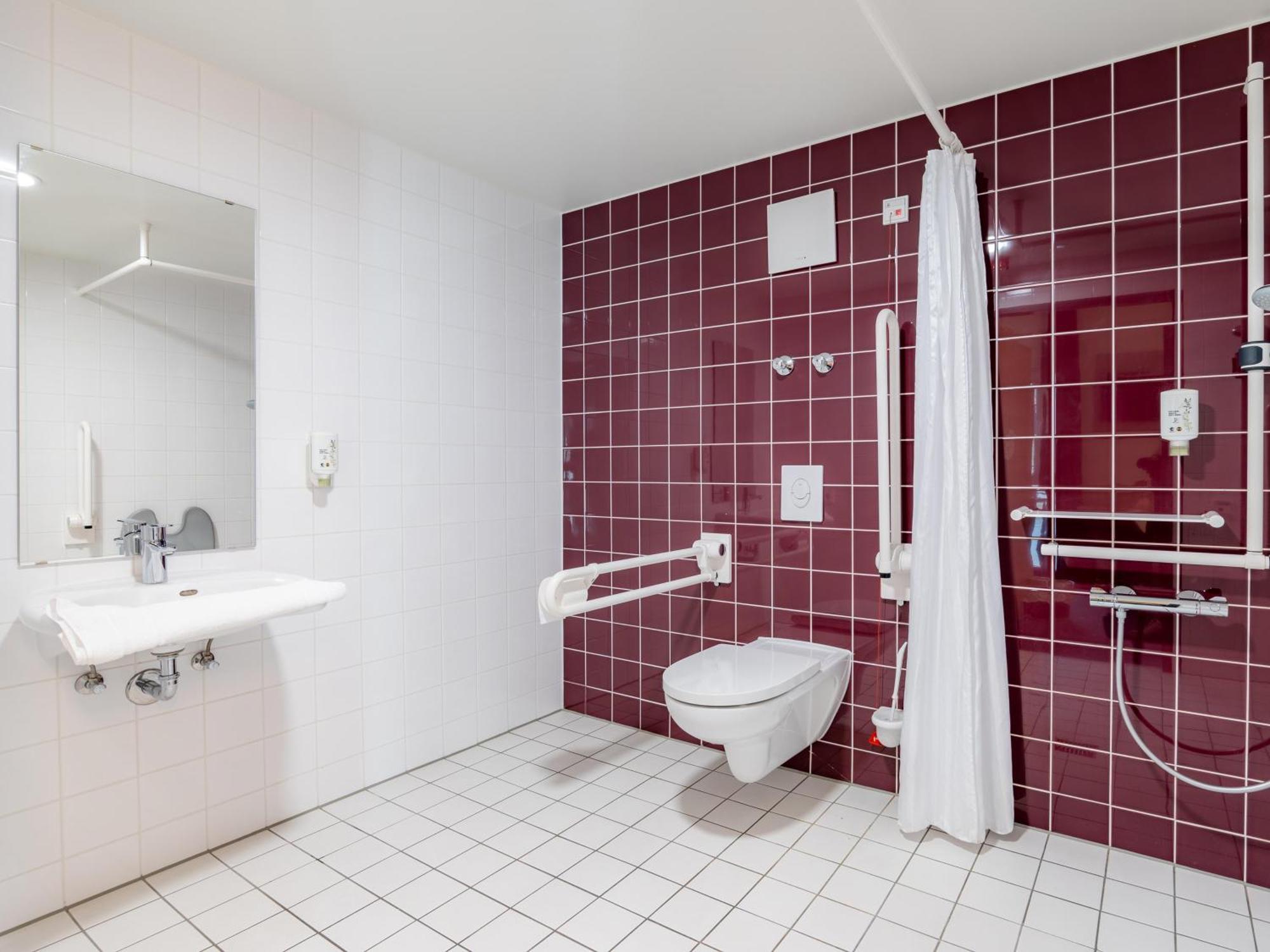 B&B Hotel Stuttgart-Bad Cannstatt ภายนอก รูปภาพ